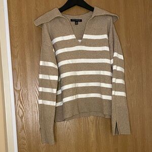 Banana Republic Tan and White Johnny Collar sweater - Size X-small 
 XS